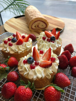 Maasika-mojito biskviidirull